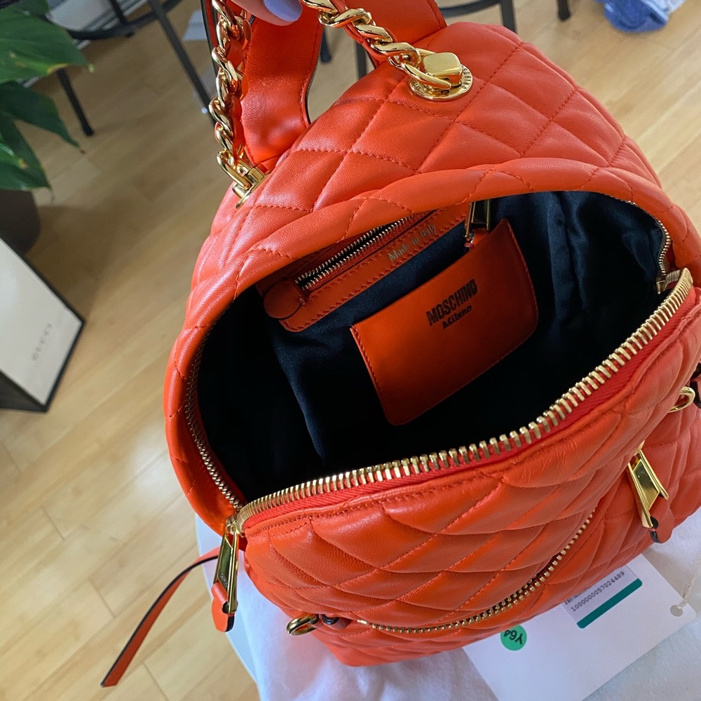 MOSCHINO leather bag gold hardware NWOT/dust bag